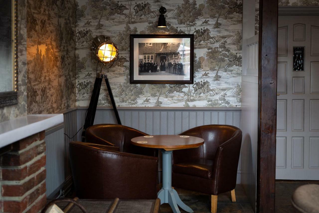 The Poacher Inn Hook  Exteriör bild
