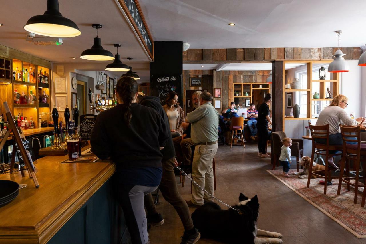 The Poacher Inn Hook  Exteriör bild